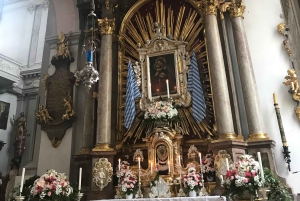 Munich: Private Walking Tour with good laughs and much info