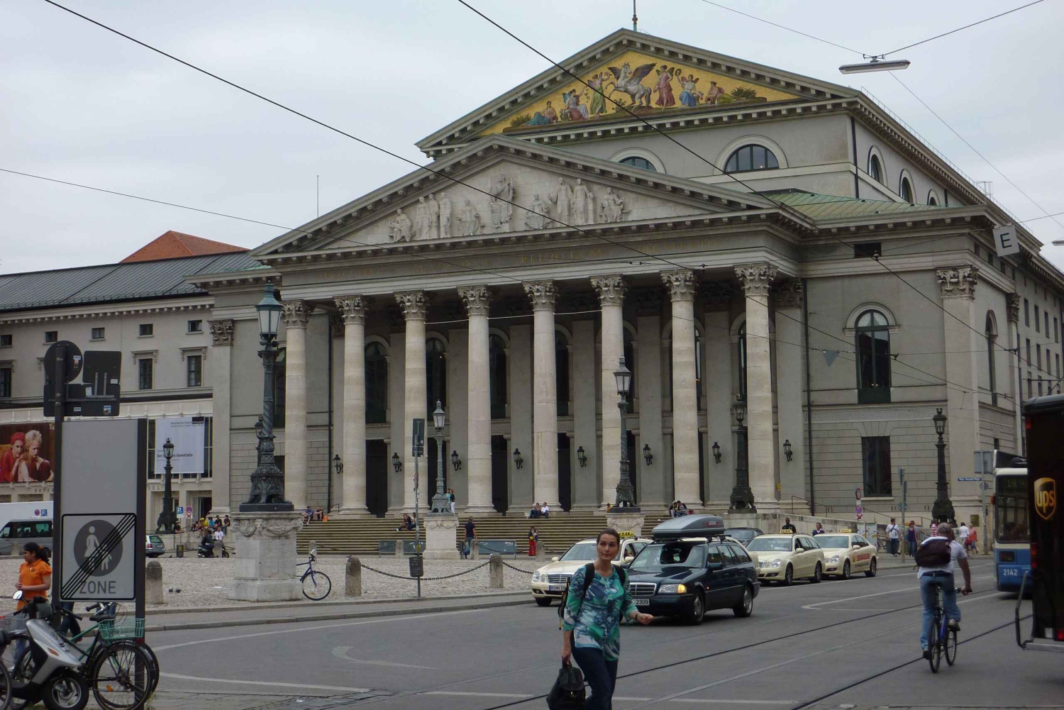 Munich: Public Walking Tour