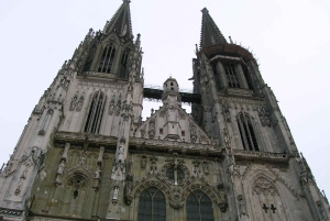 Munich:REGENSBURG MEDIEVAL BEAUTY-PRIVATE GUIDED TOUR BY CAR