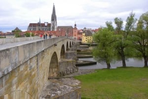 München:REGENSBURG KESKIAIKAINEN KAUNEUS-PRIVATE GUIDED TOUR autolla