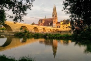 München:REGENSBURG KESKIAIKAINEN KAUNEUS-PRIVATE GUIDED TOUR autolla