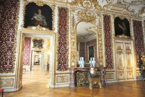 Munich: Residenz Palace, Museum and Treasury Private Tour