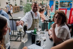 Munich: Romantic Wine Experience for Two at Viktualienmarkt