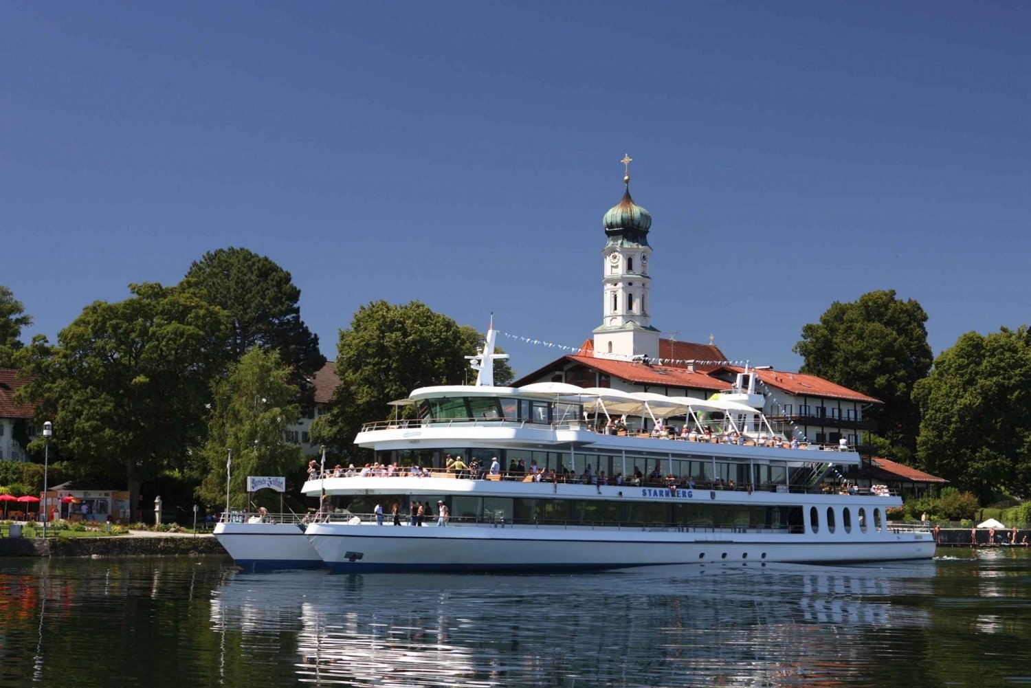 Monachium: Królewska muzyka wodna na jeziorze Starnberg