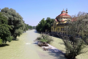 Munich: Self-guided Walking Tour to River Isar Landmarks