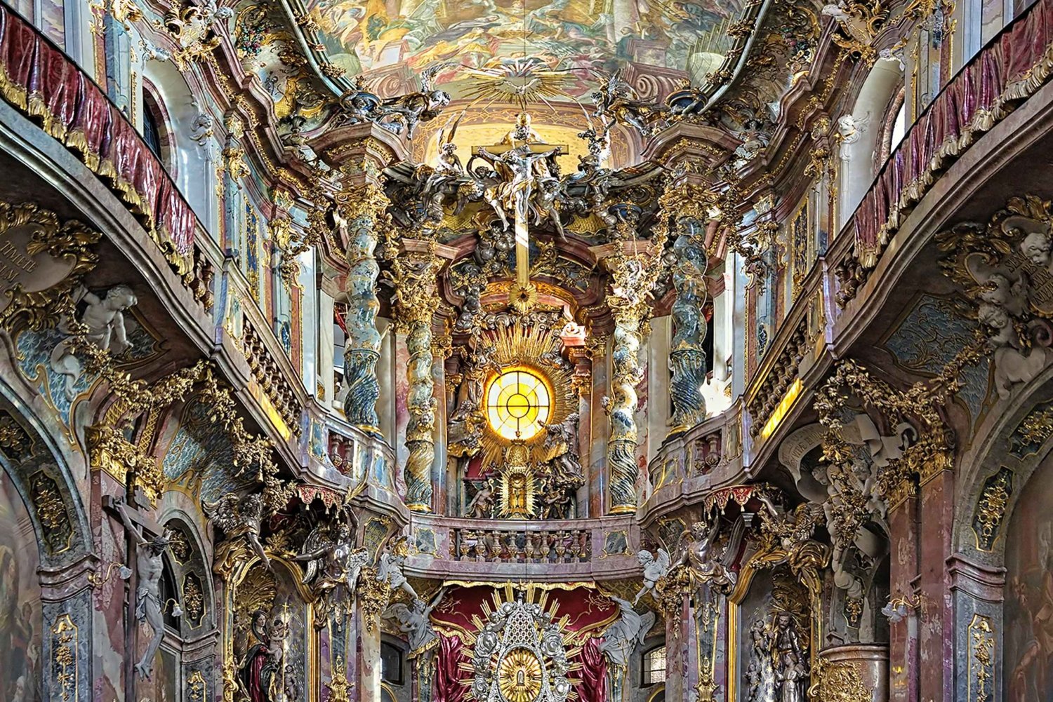 Munich: Spanish Guitar & Bach Toccata at Asamkirche