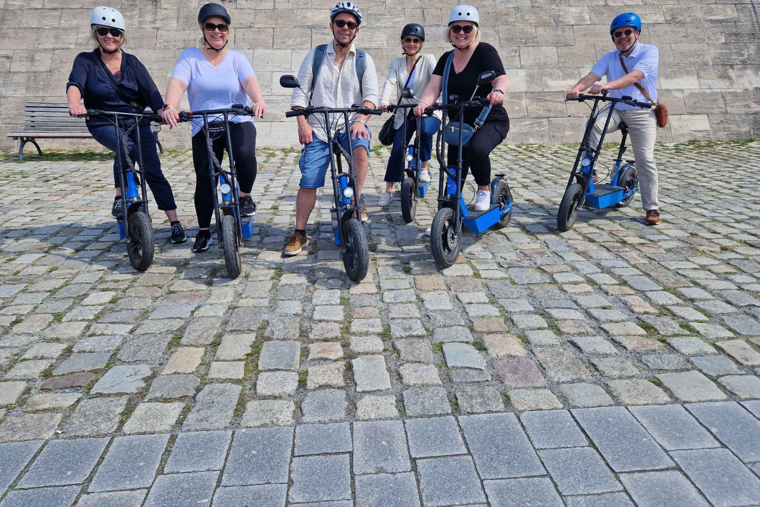 Munich: Top Sights E-Scooter Tour with Local Guide