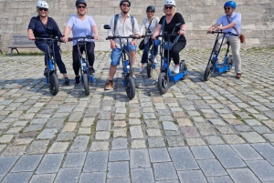 Munich: Top Sights E-Scooter Tour with Local Guide