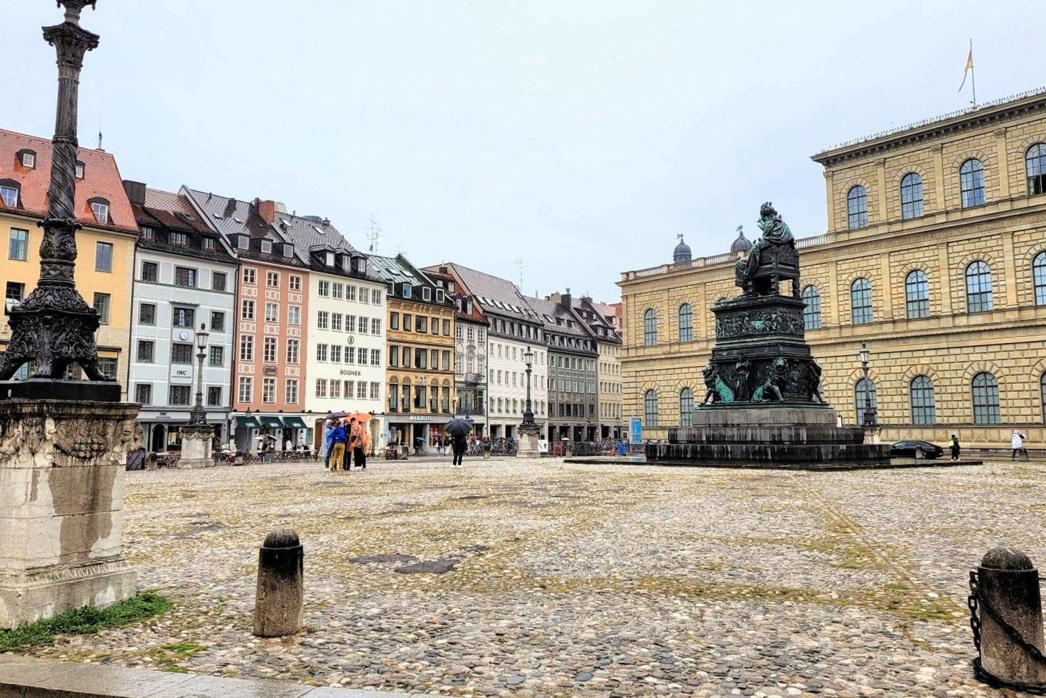 Munich: World Famous Spots in City Center Guided Tour