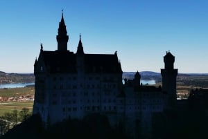 ミュンヘン発ノイシュヴァンシュタインとミュンヘン・クリスマス・マーケット・ツアー