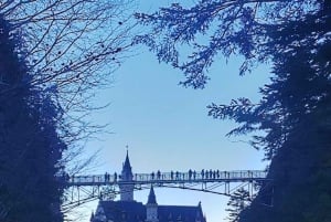 ミュンヘン発ノイシュヴァンシュタインとミュンヘン・クリスマス・マーケット・ツアー