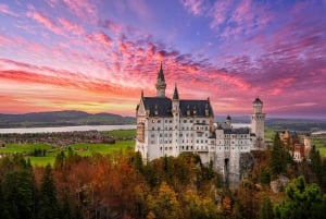 Private driver: Munich to Neuschwanstein Castle with tickets