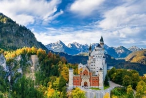 Private driver: Munich to Neuschwanstein Castle with tickets