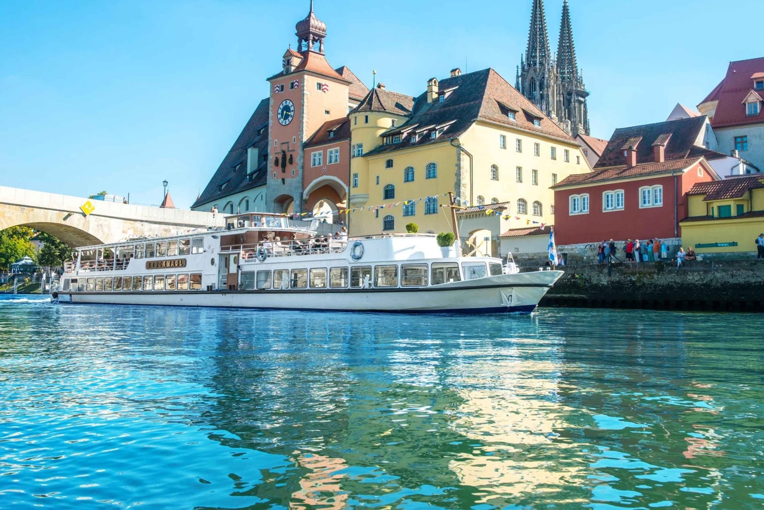 Regensburg: City Highlights Historical Boat Tour