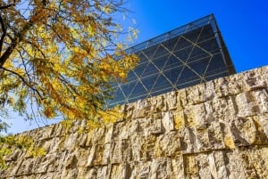 Skip-the-line Jewish Museum & Jewish Quarter Guided Tour