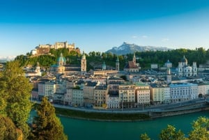 Wien: Salzburg Ganztagestour mit Guide und Festungsbahn