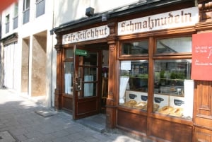 Munich: Viktualienmarkt Gourmet Food Tour