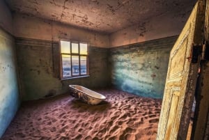 3 Days Namibia's Kolmanskop Ghost Town - Guided Tour