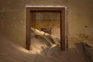 3 Days Namibia's Kolmanskop Ghost Town - Guided Tour