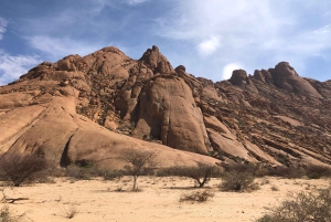 Spitzkoppe: 2-Day Spitzkoppe Budget Adventure