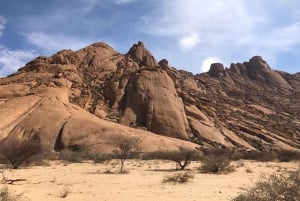 Spitzkoppe: 2-Day Spitzkoppe Budget Adventure