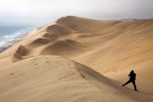 Walvis Bay: Sandwich Harbour Sunset Photography Tour