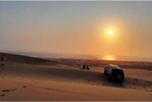 Walvisbay: Sandwich Harbour SUNSET Tour-End It Beautifully