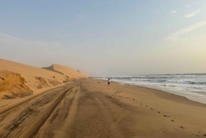 Walvisbay: Sandwich Harbour SUNSET Tour-End It Beautifully