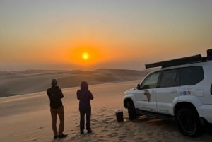 Walvisbay: Sandwich Harbour SUNSET Tour-End It Beautifully