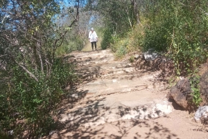 Windhoek: Mountain Hike with Hotel Pickup and Lunch