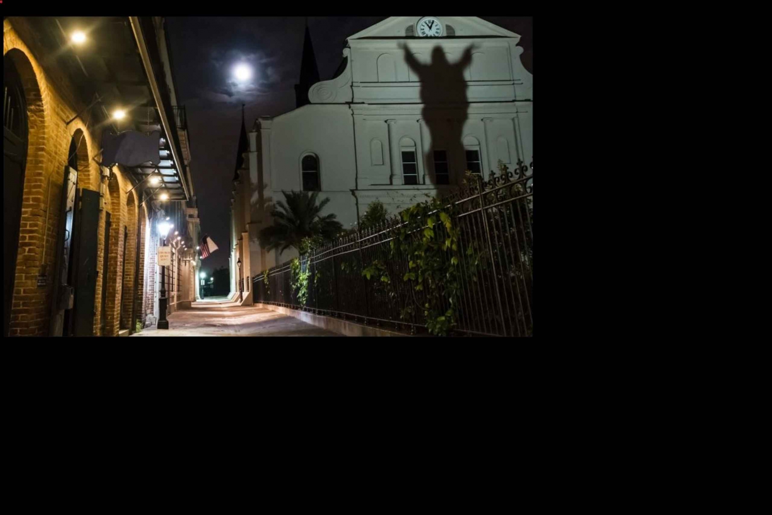 Louisiana: Adults-Only Small-Group Ghost & Vampire Tour