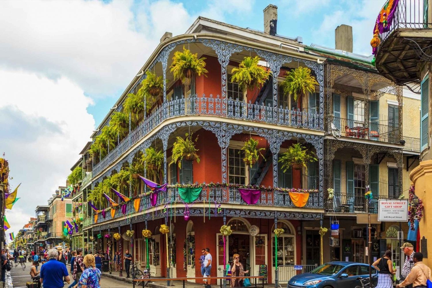 Best of New Orleans Walking Tour with Steamboat Cruise