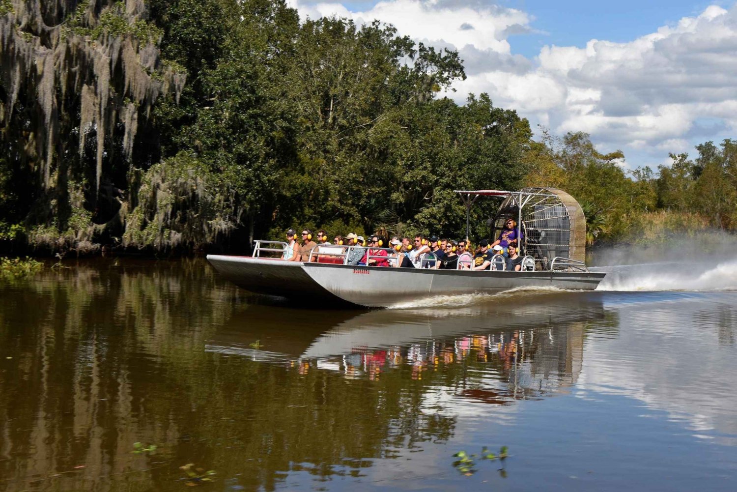 From Lafitte: Swamp Tours South of New Orleans by Airboat