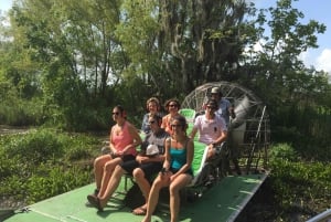 From New Orleans: Swamp Airboat, 2 Plantation Tours & Lunch