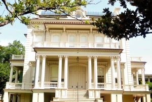 Sladder og storhed: En spadseretur gennem NOLAs havedistrikt