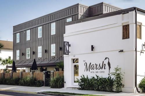 Marsh Hotel