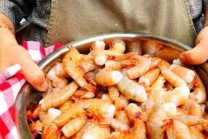 New Orleans: Authentic Cajun Shrimp Boil and Cabaret Show