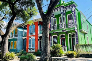 New Orleans: City & Cemetery Tour + Garden District Stroll