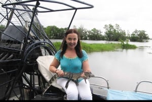 New Orleans: Destrehan Plantation & Airboat Combo Tour