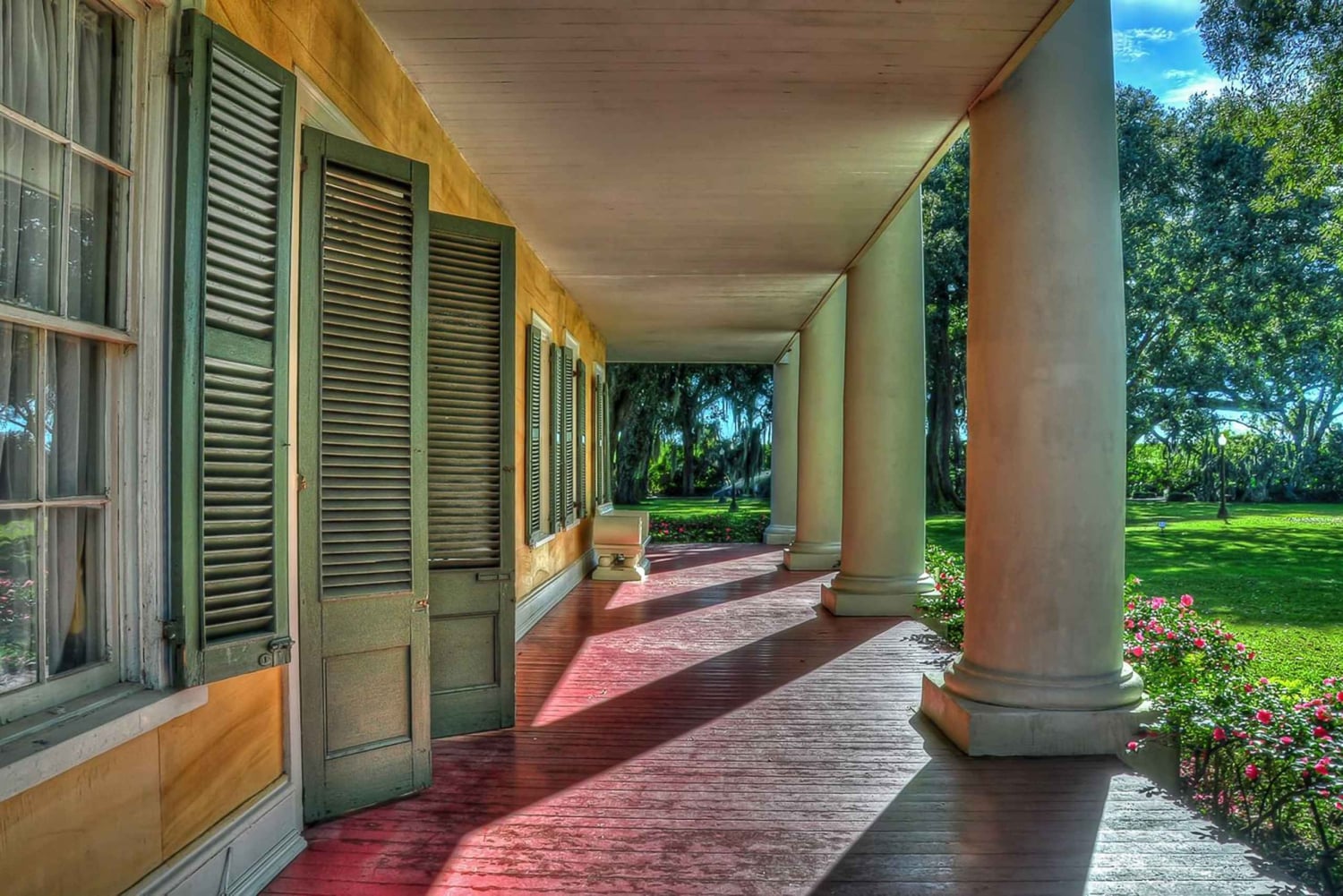 New Orleans: Destrehan Plantation, Houmas House & Lunch