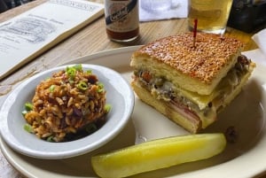 New Orleans: Beloved Bites & Famous Dishes Food Tour