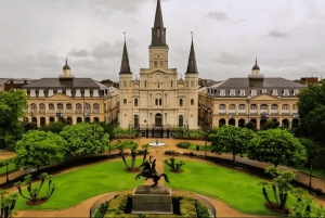 New Orleans : French Quarter Walking Tour With A Guide