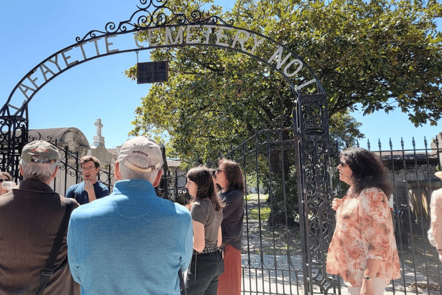 New Orleans: Garden District Guided Walking Tour