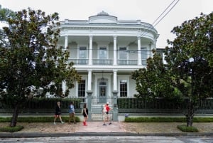 New Orleans Garden District: History & Hidden Gems