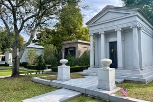 New Orleans: Millionaire’s Tombs of Metairie Cemetery Tour