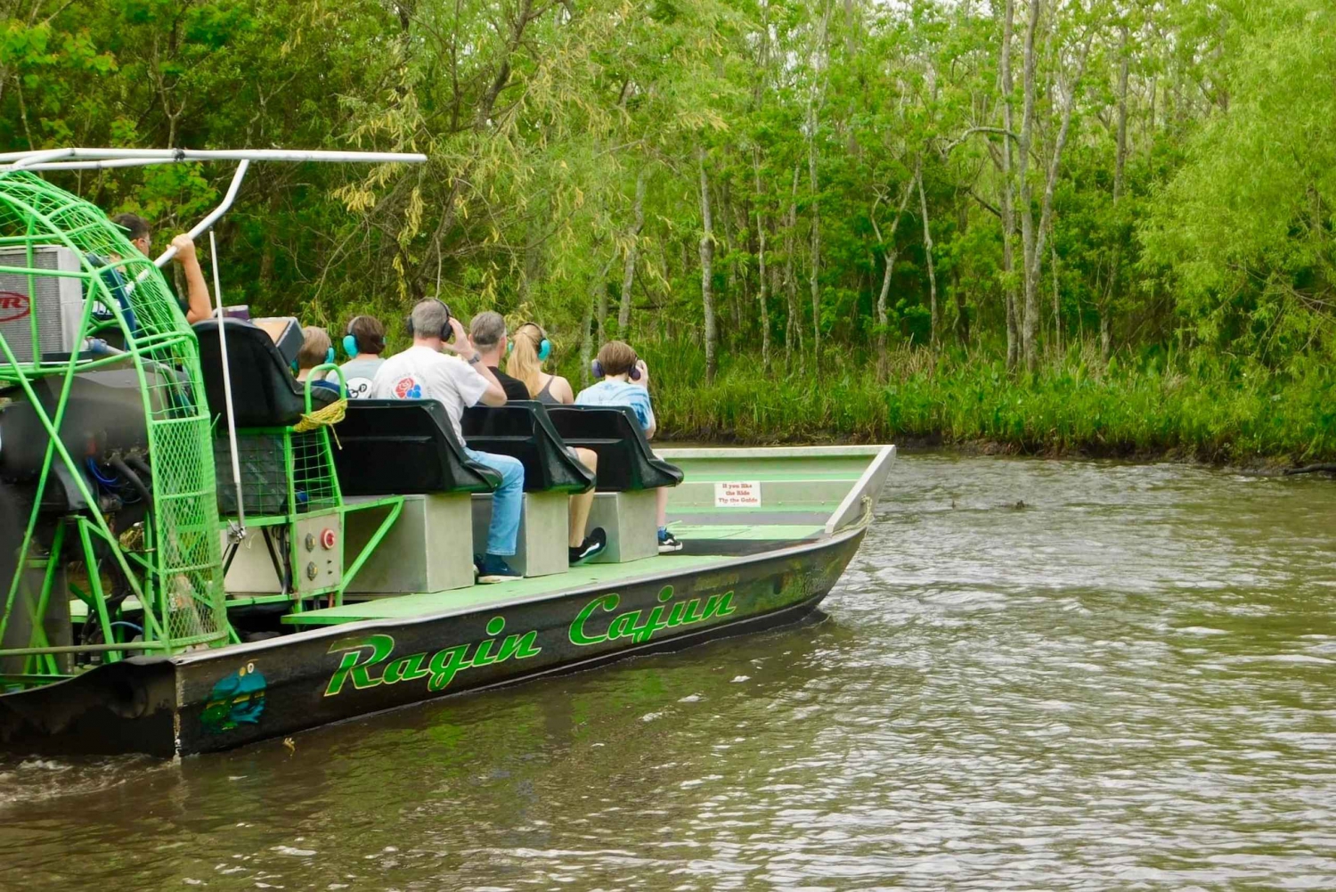 New Orleans: Oak Alley or Laura Plantation & Airboat Tour
