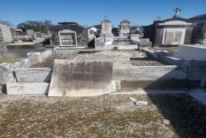 New Orleans: Secrets and Societies Cemetery Experience