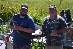 New Orleans: Ultimate Large Airboat Swamp Tour