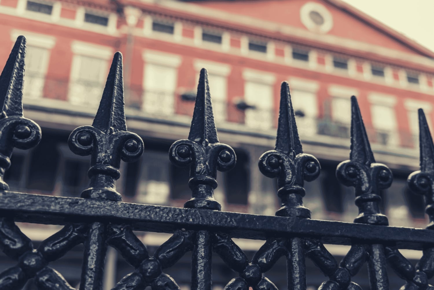 New Orleans: Voodoo Legends, Vampires & Magic Walking Tour