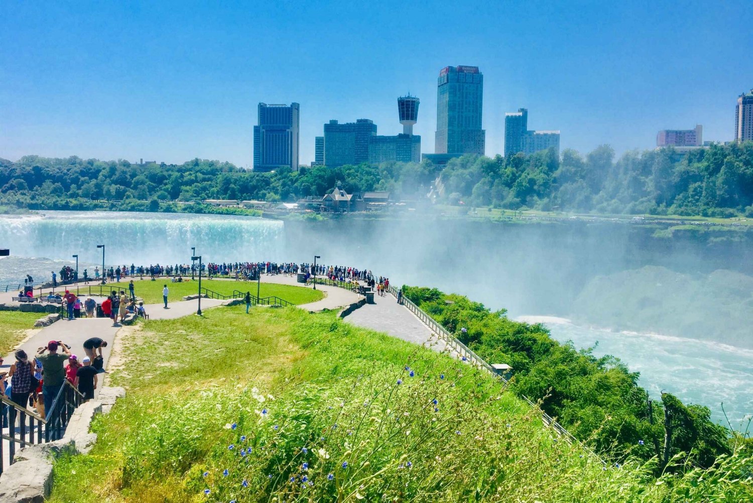 2 Días desde NY: Cataratas del Niágara, Museo de Vidrio Corning y Shopping